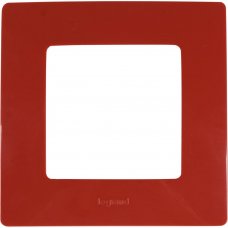 Рамка для розеток и выключателей Legrand Etika 1 пост, цвет красный